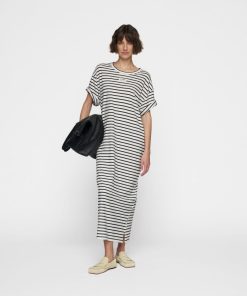 Qqwhaitao.shop1620d4f504 1