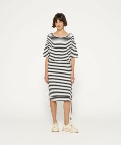 Qqwhaitao.shopfd437a67f0 1